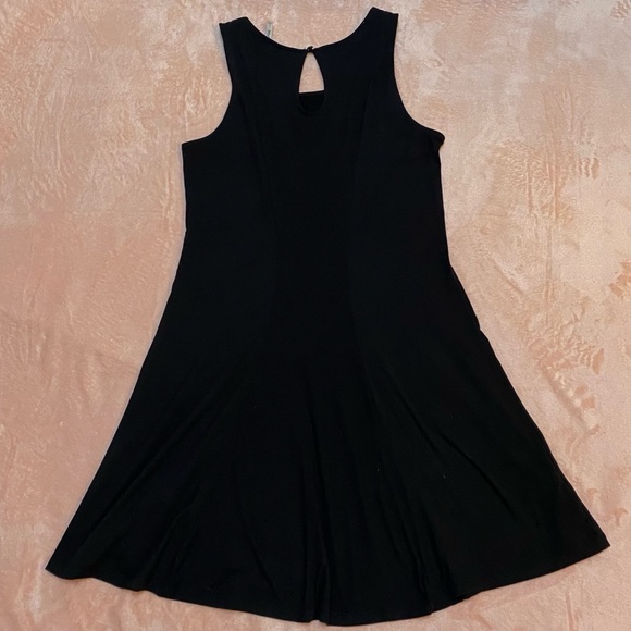 Mudd • Keyhole Shift Dress - Picture 5 of 5